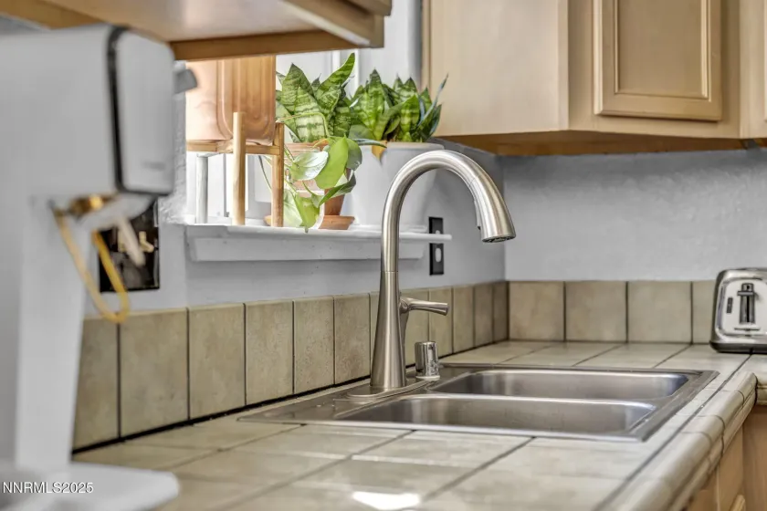 4592 Kathleen Denise, Reno, Nevada 89503, 2 Bedrooms Bedrooms, ,3 BathroomsBathrooms,Residential,Residential,Kathleen Denise,250058857