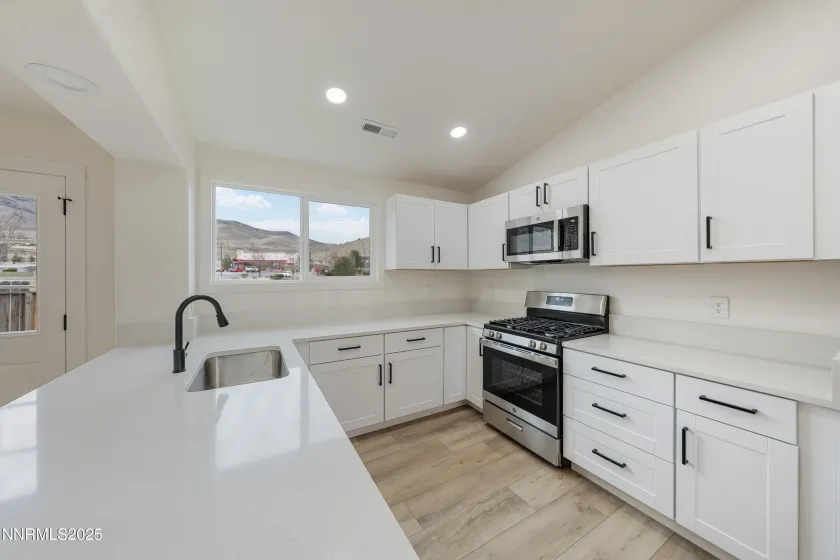 8561 Malibu, Reno, Nevada 89506, 3 Bedrooms Bedrooms, ,2 BathroomsBathrooms,Residential,Residential,Malibu,250058873