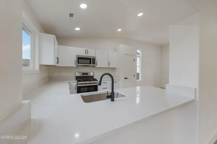 8561 Malibu, Reno, Nevada 89506, 3 Bedrooms Bedrooms, ,2 BathroomsBathrooms,Residential,Residential,Malibu,250058873