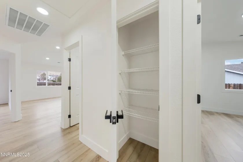 8561 Malibu, Reno, Nevada 89506, 3 Bedrooms Bedrooms, ,2 BathroomsBathrooms,Residential,Residential,Malibu,250058873