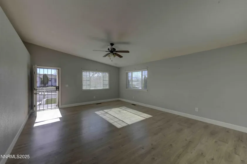 5559 Cornflower, Sun Valley, Nevada 89433, 3 Bedrooms Bedrooms, ,2 BathroomsBathrooms,Residential,Residential,Cornflower,250058875