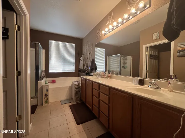 1445 Mountain Rose, Fernley, Nevada 89408, 4 Bedrooms Bedrooms, ,2 BathroomsBathrooms,Residential,Residential,Mountain Rose,250058877