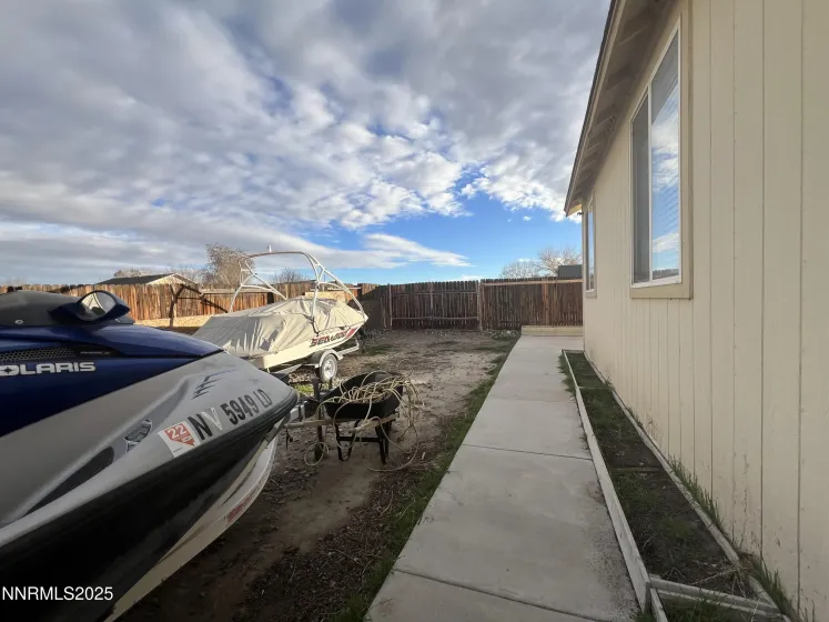1445 Mountain Rose, Fernley, Nevada 89408, 4 Bedrooms Bedrooms, ,2 BathroomsBathrooms,Residential,Residential,Mountain Rose,250058877