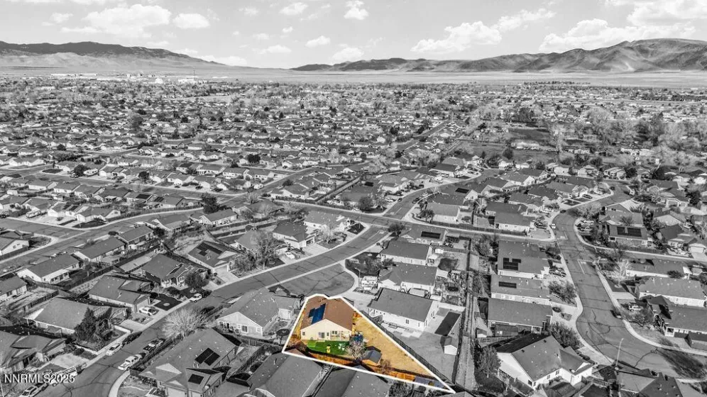 689 Canary, Fernley, Nevada 89408, 2 Bedrooms Bedrooms, ,2 BathroomsBathrooms,Residential,Residential,Canary,250058876