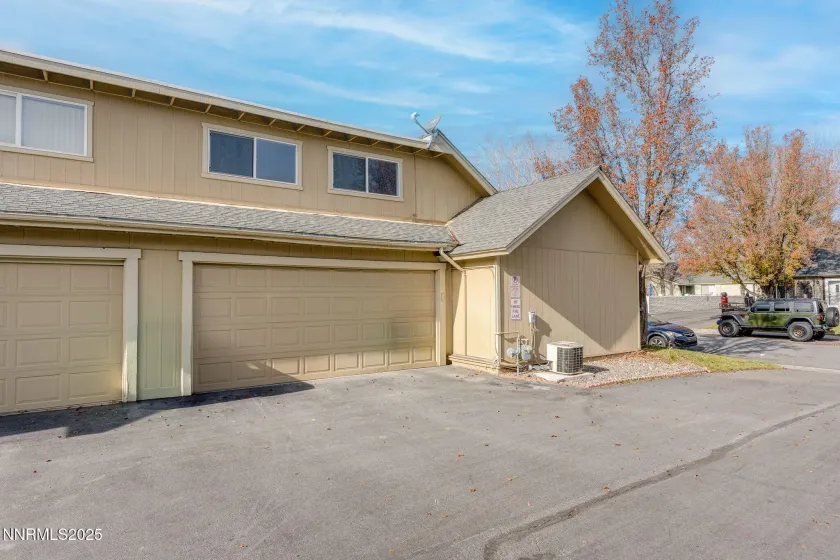 1701 London, Sparks, Nevada 89431, 2 Bedrooms Bedrooms, ,2 BathroomsBathrooms,Residential,Residential,London,250058878