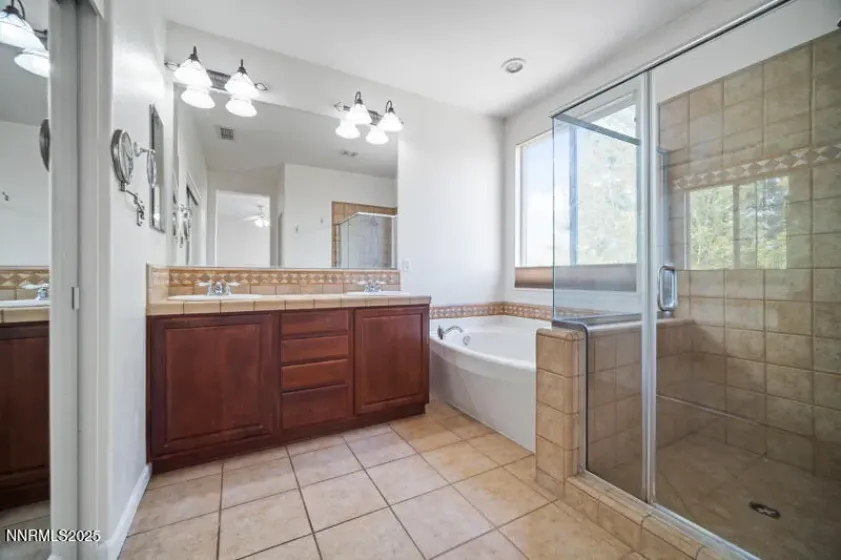 10735 Copper Lake, Reno, Nevada 89521, 4 Bedrooms Bedrooms, ,3 BathroomsBathrooms,Residential,Residential,Copper Lake,250056864