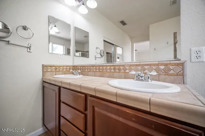 10735 Copper Lake, Reno, Nevada 89521, 4 Bedrooms Bedrooms, ,3 BathroomsBathrooms,Residential,Residential,Copper Lake,250056864