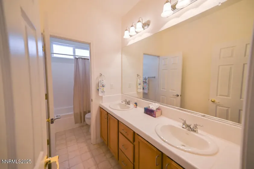 812 Ballybunion, Dayton, Nevada 89403, 4 Bedrooms Bedrooms, ,3 BathroomsBathrooms,Residential,Residential,Ballybunion,250058884