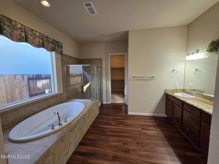 1131 Monterra, Minden, Nevada 89423, 4 Bedrooms Bedrooms, ,4 BathroomsBathrooms,Residential,Residential,Monterra,250058887