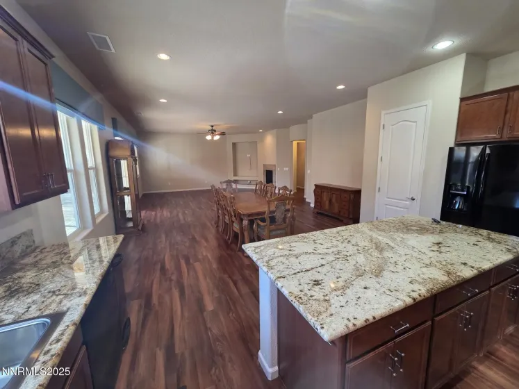 1131 Monterra, Minden, Nevada 89423, 4 Bedrooms Bedrooms, ,4 BathroomsBathrooms,Residential,Residential,Monterra,250058887