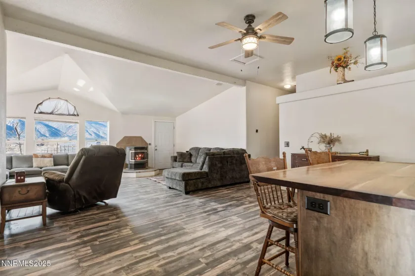 10 Burke, Wellington, Nevada 89444, 3 Bedrooms Bedrooms, ,2 BathroomsBathrooms,Residential,Residential,Burke,250058889