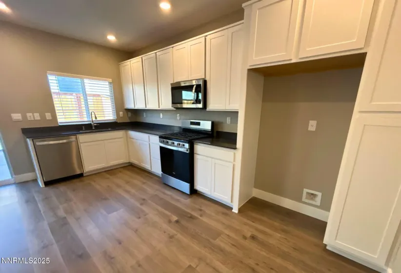 7976 Corundum, Sparks, Nevada 89436, 4 Bedrooms Bedrooms, ,3 BathroomsBathrooms,Residential Lease,Manufactured,Corundum,250058903