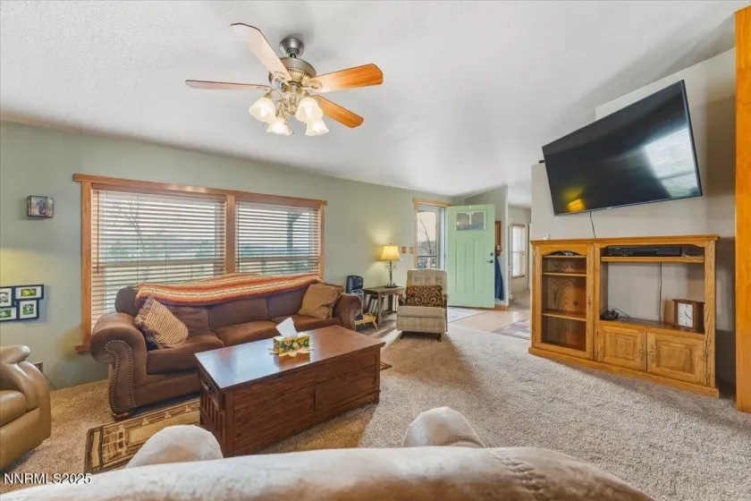 6145 Empey, Stagecoach, Nevada 89429, 3 Bedrooms Bedrooms, ,2 BathroomsBathrooms,Residential,Residential,Empey,250058904