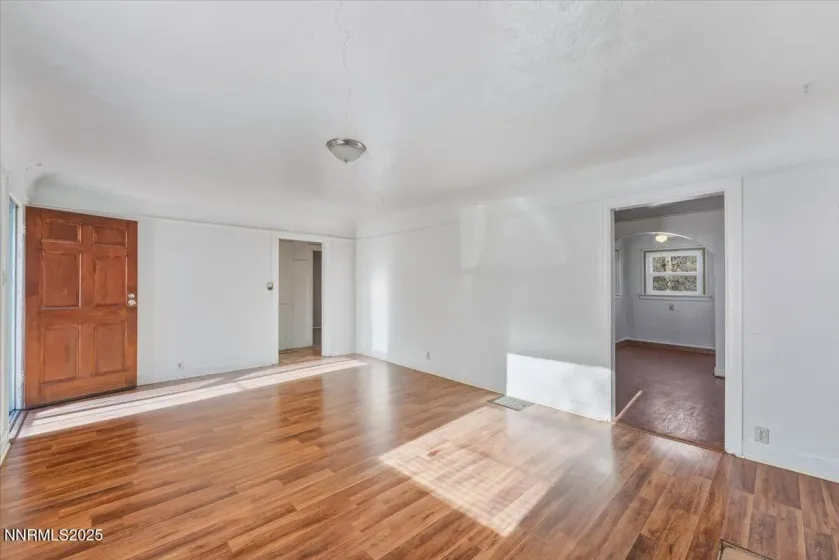 1140 The Strand, Reno, Nevada 89503, 2 Bedrooms Bedrooms, ,1 BathroomBathrooms,Residential,Residential,The Strand,250058905