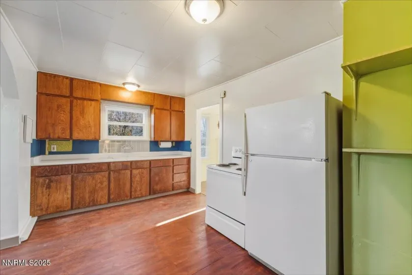 1140 The Strand, Reno, Nevada 89503, 2 Bedrooms Bedrooms, ,1 BathroomBathrooms,Residential,Residential,The Strand,250058905