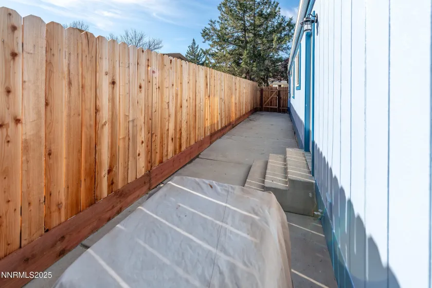 2650 Daffodil, Reno, Nevada 89512, 3 Bedrooms Bedrooms, ,2 BathroomsBathrooms,Residential,Residential,Daffodil,250058906