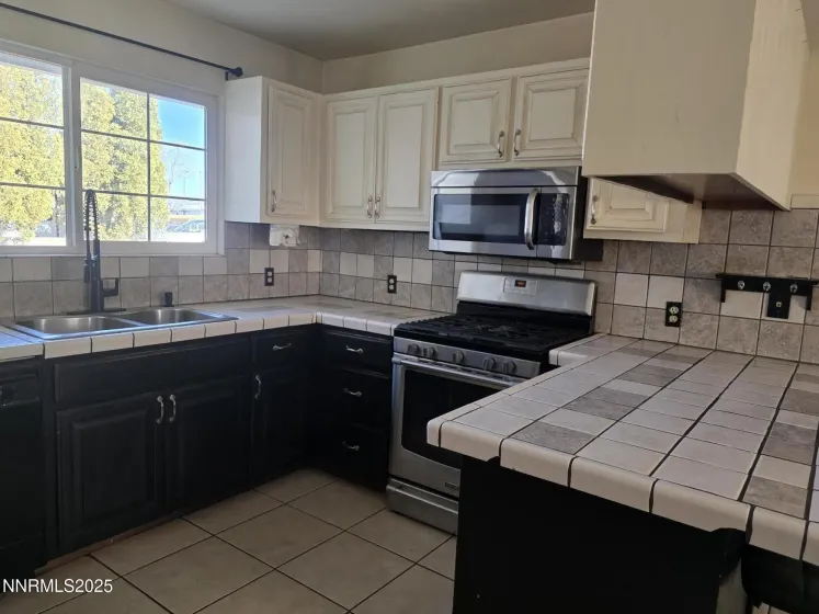 455 Connely, Hawthorne, Nevada 89415, 4 Bedrooms Bedrooms, ,2 BathroomsBathrooms,Residential,Residential,Connely,250058915