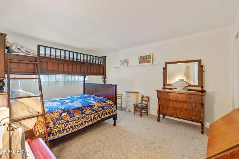 5595 Goldenrod, Reno, Nevada 89511, 5 Bedrooms Bedrooms, ,3 BathroomsBathrooms,Residential,Residential,Goldenrod,250058921