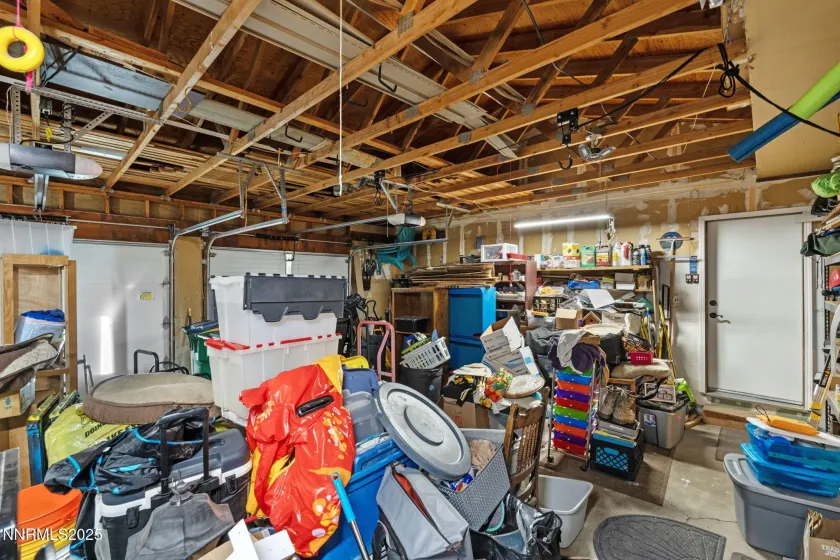 5595 Goldenrod, Reno, Nevada 89511, 5 Bedrooms Bedrooms, ,3 BathroomsBathrooms,Residential,Residential,Goldenrod,250058921