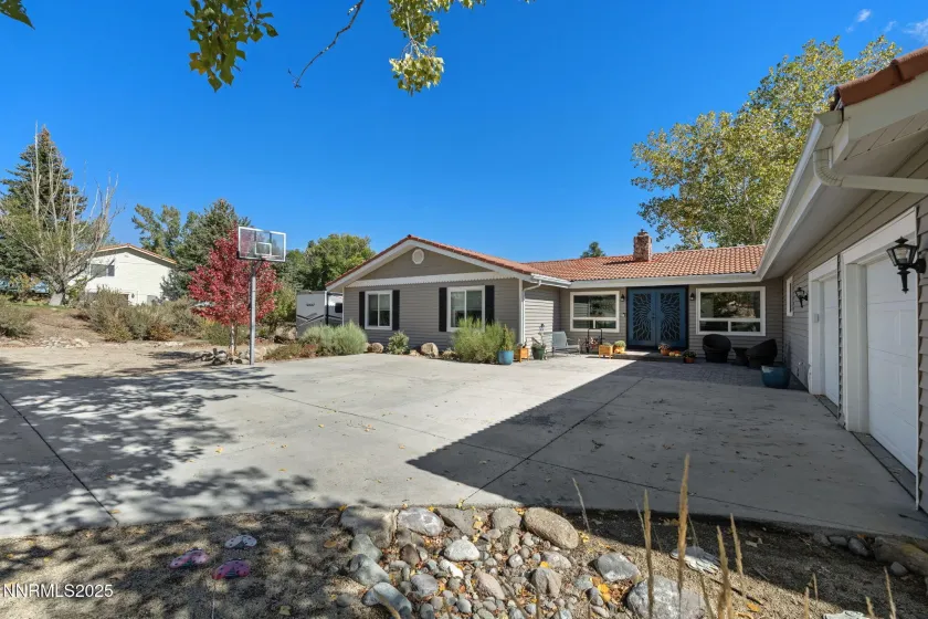 5595 Goldenrod, Reno, Nevada 89511, 5 Bedrooms Bedrooms, ,3 BathroomsBathrooms,Residential,Residential,Goldenrod,250058921