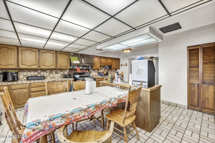 15533 Fisherman, Fallon, Nevada 89406, 9 Bedrooms Bedrooms, ,3 BathroomsBathrooms,Residential,Residential,Fisherman,250058922