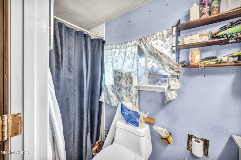 15533 Fisherman, Fallon, Nevada 89406, 9 Bedrooms Bedrooms, ,3 BathroomsBathrooms,Residential,Residential,Fisherman,250058922