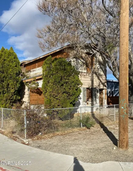 615 Grinnel Ave, Lovelock, Nevada 89419, 4 Bedrooms Bedrooms, ,3 BathroomsBathrooms,Residential,Residential,Grinnel Ave,250058924