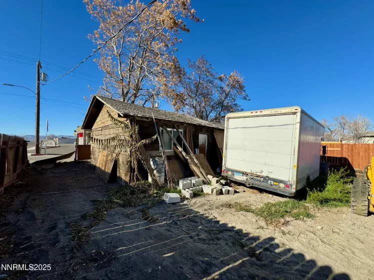 615 Grinnel Ave, Lovelock, Nevada 89419, 4 Bedrooms Bedrooms, ,3 BathroomsBathrooms,Residential,Residential,Grinnel Ave,250058924
