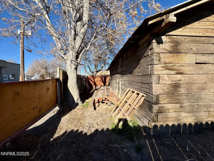 615 Grinnel Ave, Lovelock, Nevada 89419, 4 Bedrooms Bedrooms, ,3 BathroomsBathrooms,Residential,Residential,Grinnel Ave,250058924