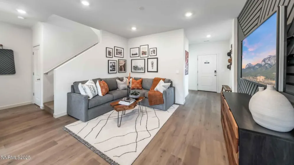 8399 Redwood Dawn, Reno, Nevada 89506, 3 Bedrooms Bedrooms, ,3 BathroomsBathrooms,Residential,Residential,Redwood Dawn,250058926