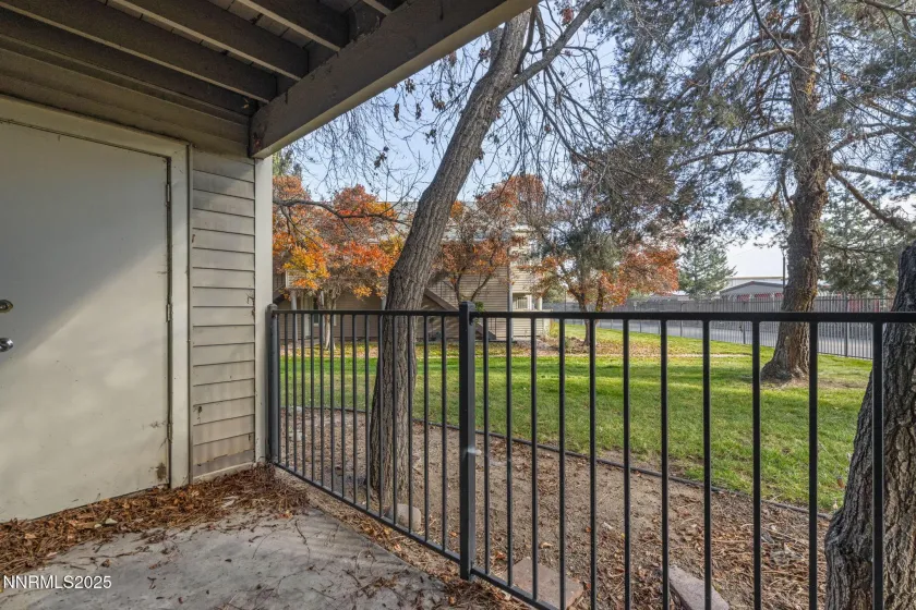 2371 Roundhouse, Sparks, Nevada 89431, 2 Bedrooms Bedrooms, ,1 BathroomBathrooms,Residential,Residential,Roundhouse,250058929