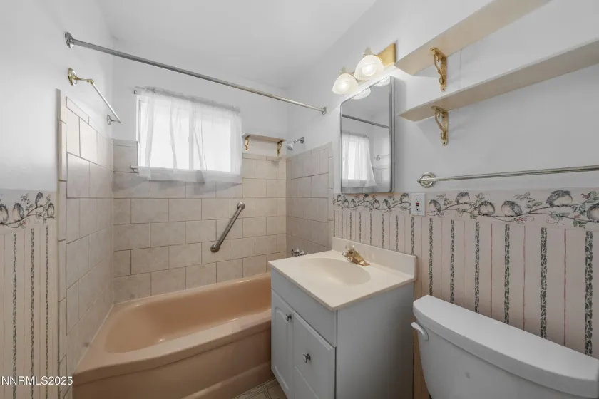 1945 4th, Sparks, Nevada 89431, 2 Bedrooms Bedrooms, ,1 BathroomBathrooms,Residential,Residential,4th,250058938