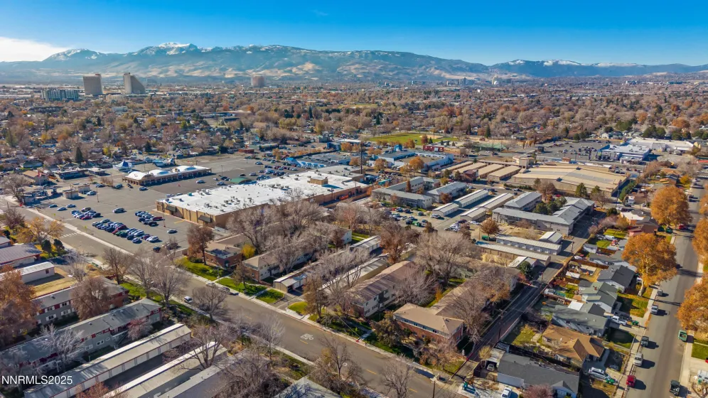 1945 4th, Sparks, Nevada 89431, 2 Bedrooms Bedrooms, ,1 BathroomBathrooms,Residential,Residential,4th,250058938