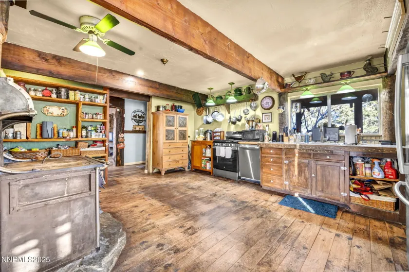 500 Highland, Reno, Nevada 89521, 3 Bedrooms Bedrooms, ,2 BathroomsBathrooms,Residential,Residential,Highland,250058943