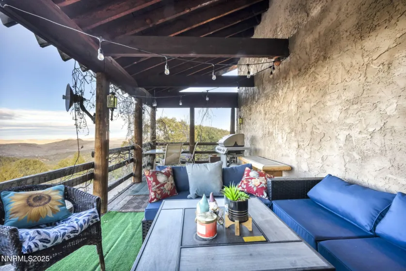 500 Highland, Reno, Nevada 89521, 3 Bedrooms Bedrooms, ,2 BathroomsBathrooms,Residential,Residential,Highland,250058943