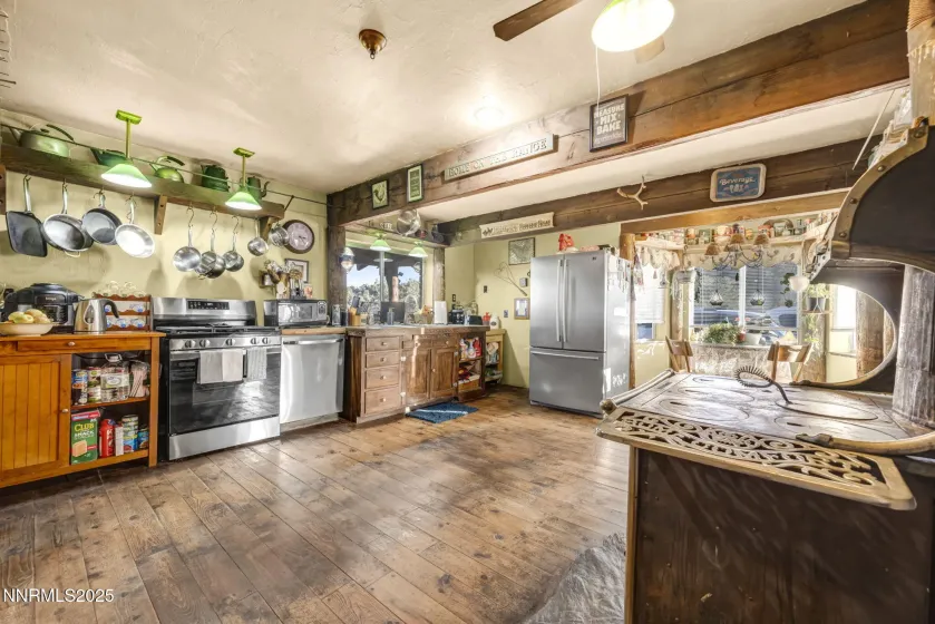 500 Highland, Reno, Nevada 89521, 3 Bedrooms Bedrooms, ,2 BathroomsBathrooms,Residential,Residential,Highland,250058943