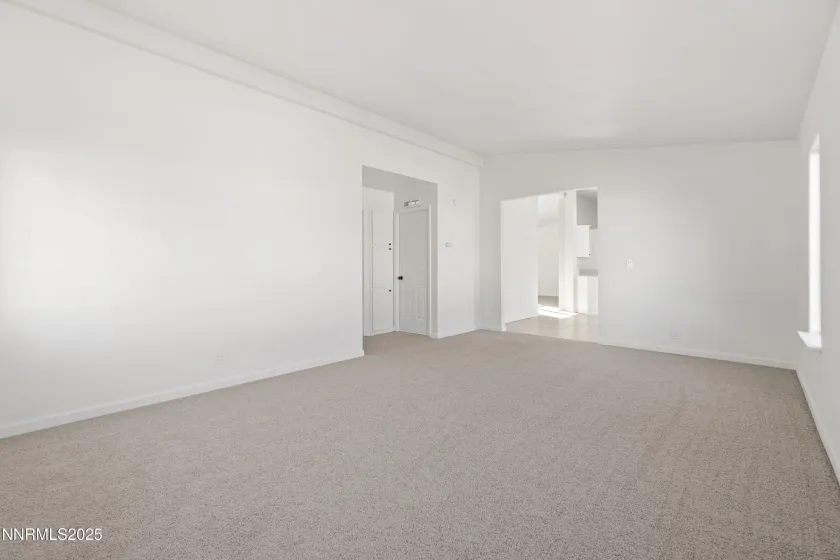 387 Rue De La Rouge, Sparks, Nevada 89434, 3 Bedrooms Bedrooms, ,2 BathroomsBathrooms,Residential,Residential,Rue De La Rouge,250058944