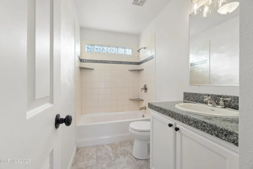 387 Rue De La Rouge, Sparks, Nevada 89434, 3 Bedrooms Bedrooms, ,2 BathroomsBathrooms,Residential,Residential,Rue De La Rouge,250058944