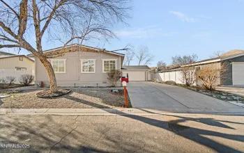 387 Rue De La Rouge, Sparks, Nevada 89434, 3 Bedrooms Bedrooms, ,2 BathroomsBathrooms,Residential,Residential,Rue De La Rouge,250058944