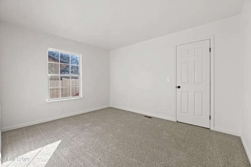 387 Rue De La Rouge, Sparks, Nevada 89434, 3 Bedrooms Bedrooms, ,2 BathroomsBathrooms,Residential,Residential,Rue De La Rouge,250058944