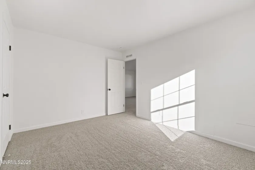 387 Rue De La Rouge, Sparks, Nevada 89434, 3 Bedrooms Bedrooms, ,2 BathroomsBathrooms,Residential,Residential,Rue De La Rouge,250058944