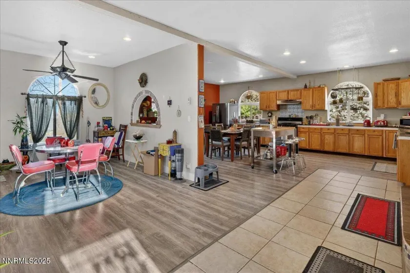 15290 Fawn, Reno, Nevada 89511, 3 Bedrooms Bedrooms, ,2 BathroomsBathrooms,Residential,Residential,Fawn,250058953