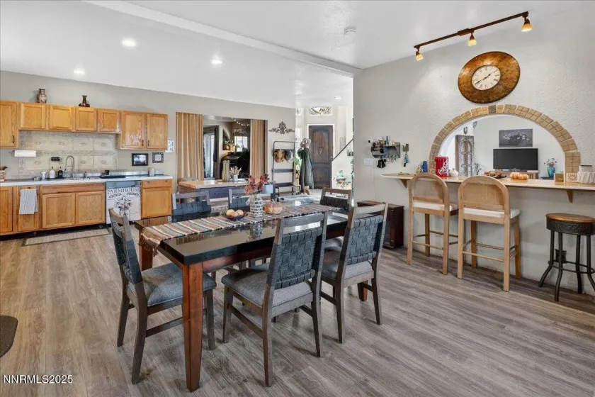 15290 Fawn, Reno, Nevada 89511, 3 Bedrooms Bedrooms, ,2 BathroomsBathrooms,Residential,Residential,Fawn,250058953