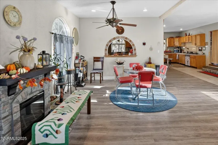 15290 Fawn, Reno, Nevada 89511, 3 Bedrooms Bedrooms, ,2 BathroomsBathrooms,Residential,Residential,Fawn,250058953