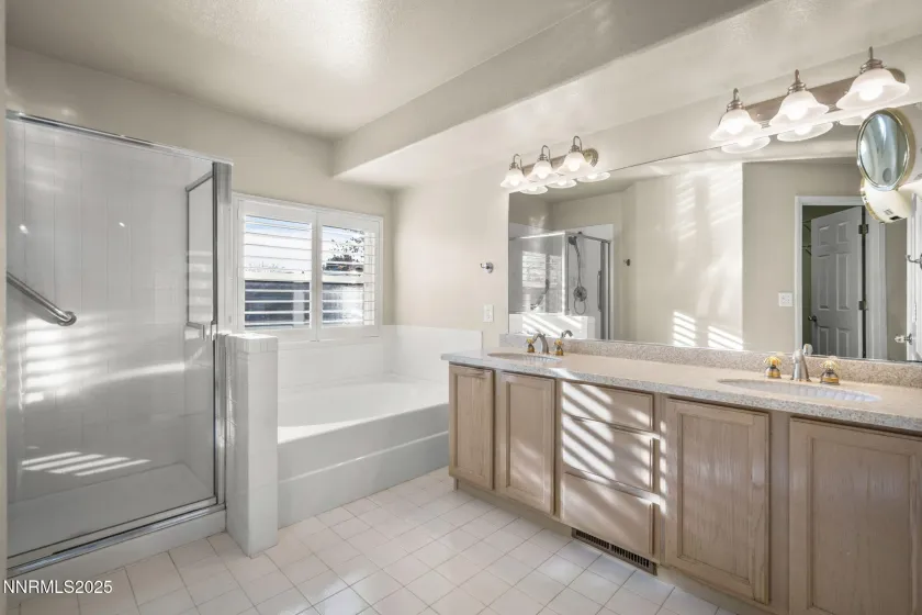 15 Carefree, Sparks, Nevada 89441, 4 Bedrooms Bedrooms, ,3 BathroomsBathrooms,Residential,Residential,Carefree,250058954