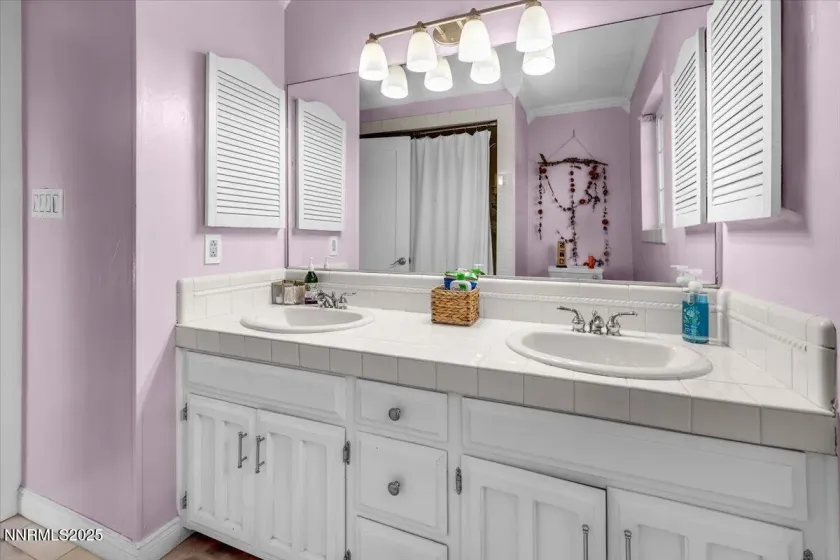 3880 Piccadilly, Reno, Nevada 89509, 3 Bedrooms Bedrooms, ,2 BathroomsBathrooms,Residential,Residential,Piccadilly,250058206