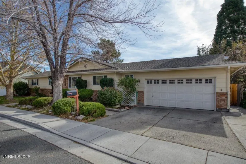 3880 Piccadilly, Reno, Nevada 89509, 3 Bedrooms Bedrooms, ,2 BathroomsBathrooms,Residential,Residential,Piccadilly,250058206