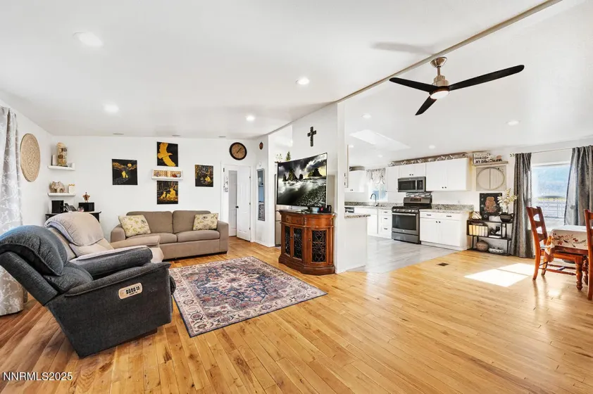 73 Rainbow, Dayton, Nevada 89403, 4 Bedrooms Bedrooms, ,2 BathroomsBathrooms,Residential,Residential,Rainbow,250058007