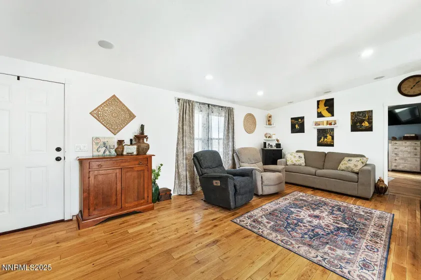 73 Rainbow, Dayton, Nevada 89403, 4 Bedrooms Bedrooms, ,2 BathroomsBathrooms,Residential,Residential,Rainbow,250058007