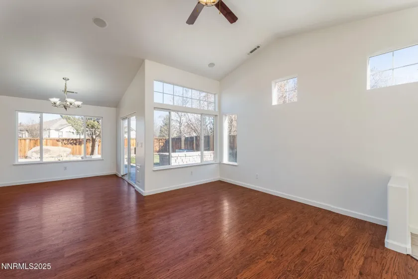 3124 Manzana, Sparks, Nevada 89436, 3 Bedrooms Bedrooms, ,2 BathroomsBathrooms,Residential,Residential,Manzana,250058956